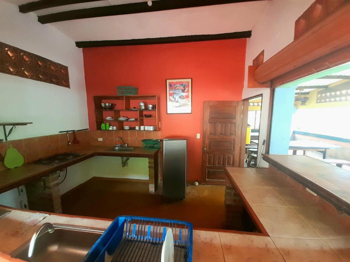 Hostal La Casa De Felipe Taganga Exteriör bild