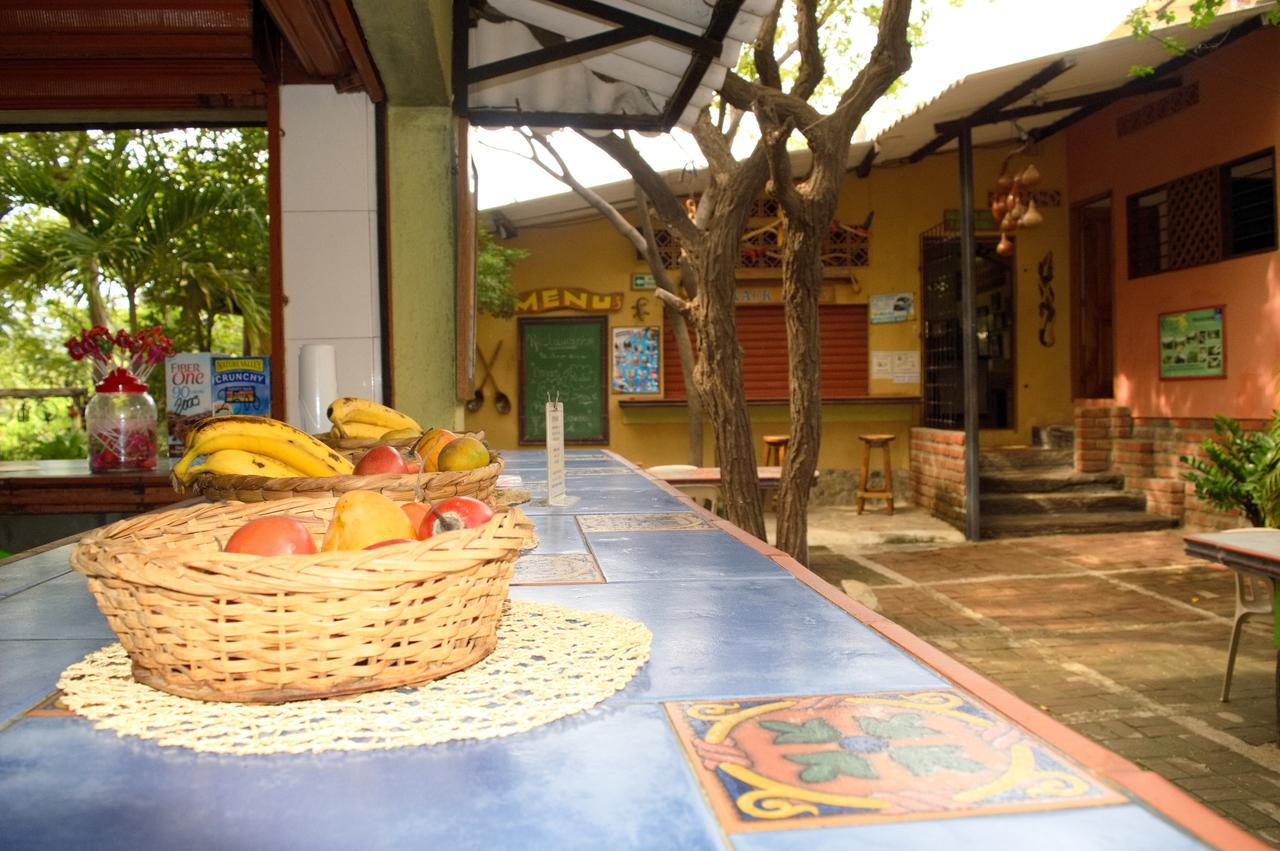 Hostal La Casa De Felipe Taganga Exteriör bild